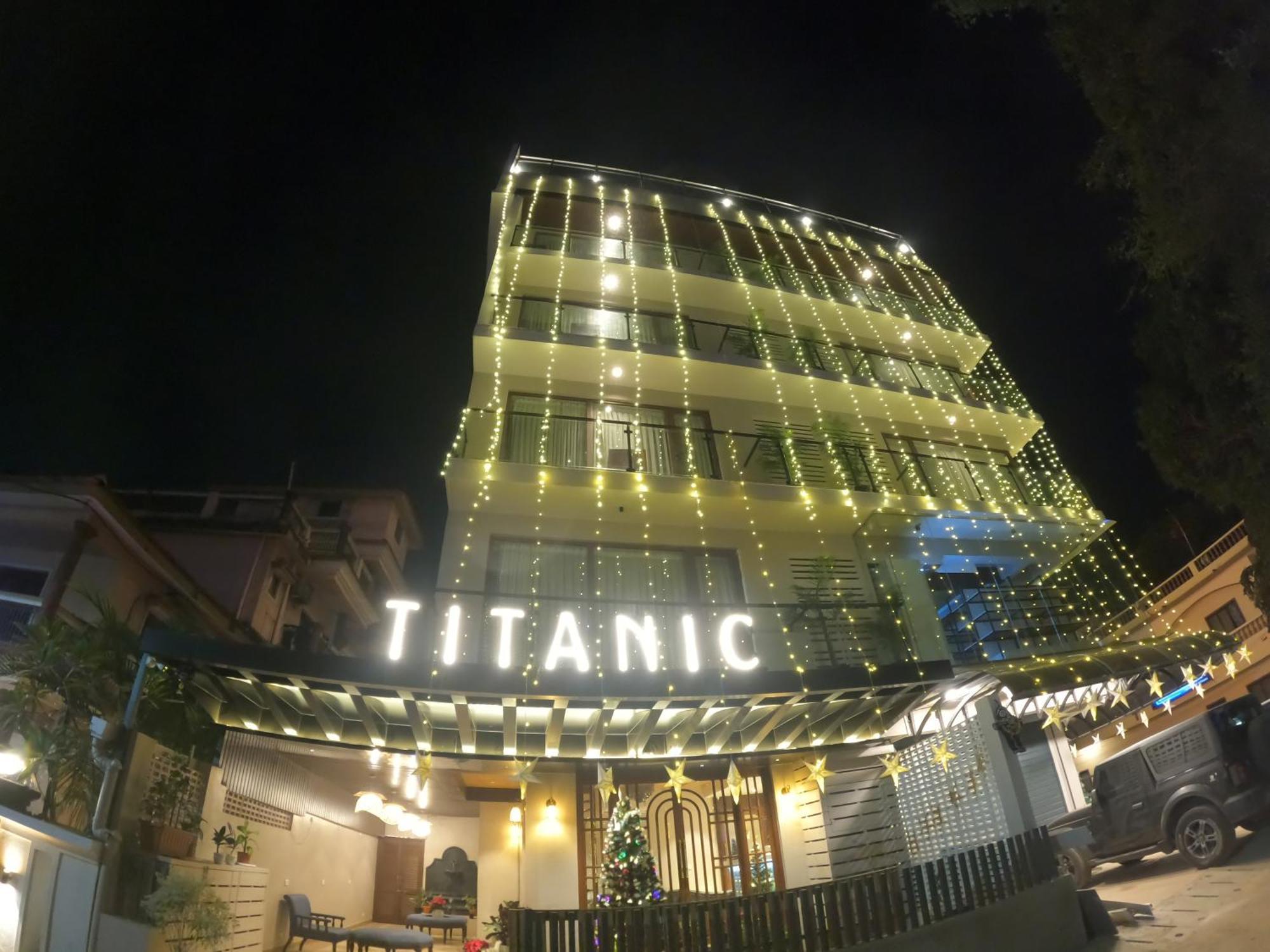 Titanic Boutique Hotel Бага Экстерьер фото